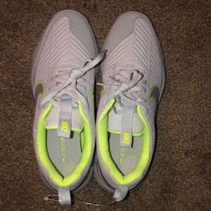 **BRAND NEW** NIKE Gray & Green Sneakers.